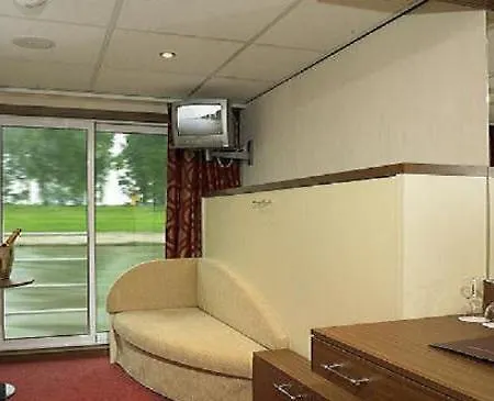 Faircruise Business Hotelship Hotel Colonia